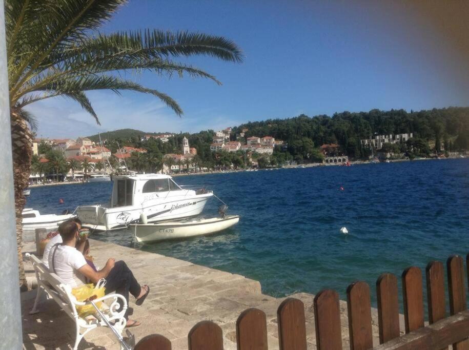 Lovely Split Level Apartment With Sea View, Pool, Free Parking And Wifi ツァヴタット エクステリア 写真
